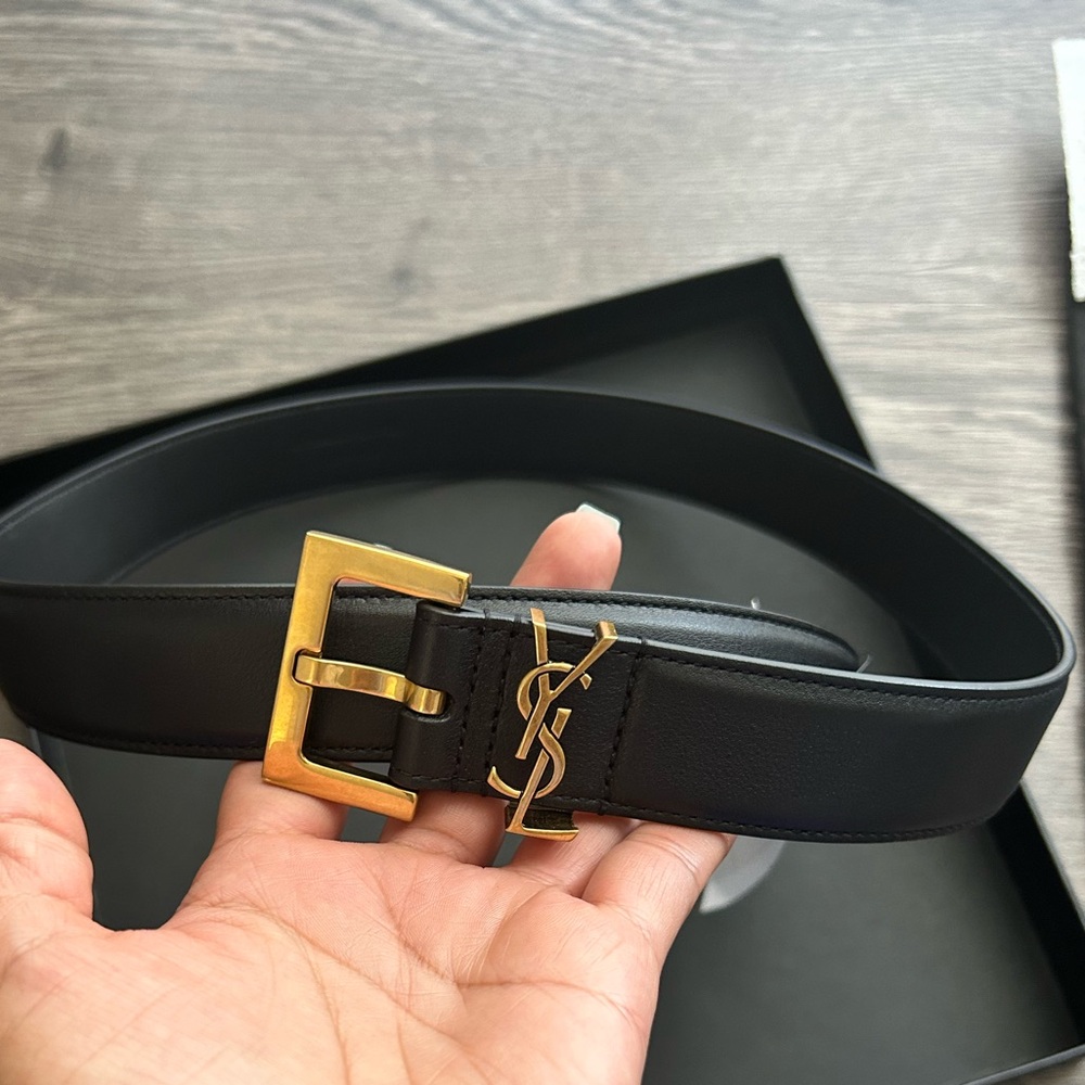 Sold***Ysl Cassandra belt